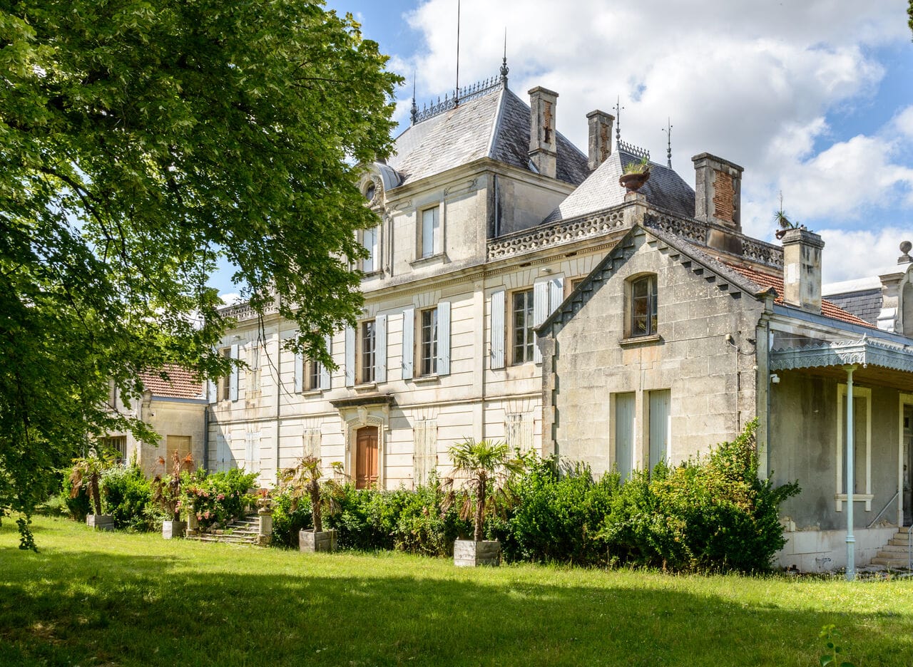 The Manoir de Mademoiselle opens its doors for a timeless summer!